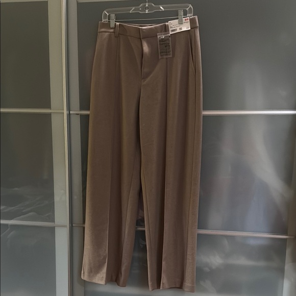 Uniqlo Pants - Uniqlo Beige Wide Pants